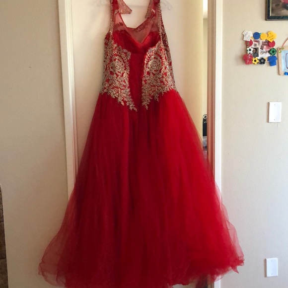 Full length red quinceanera dress with gold detail - Picture 2 of 3